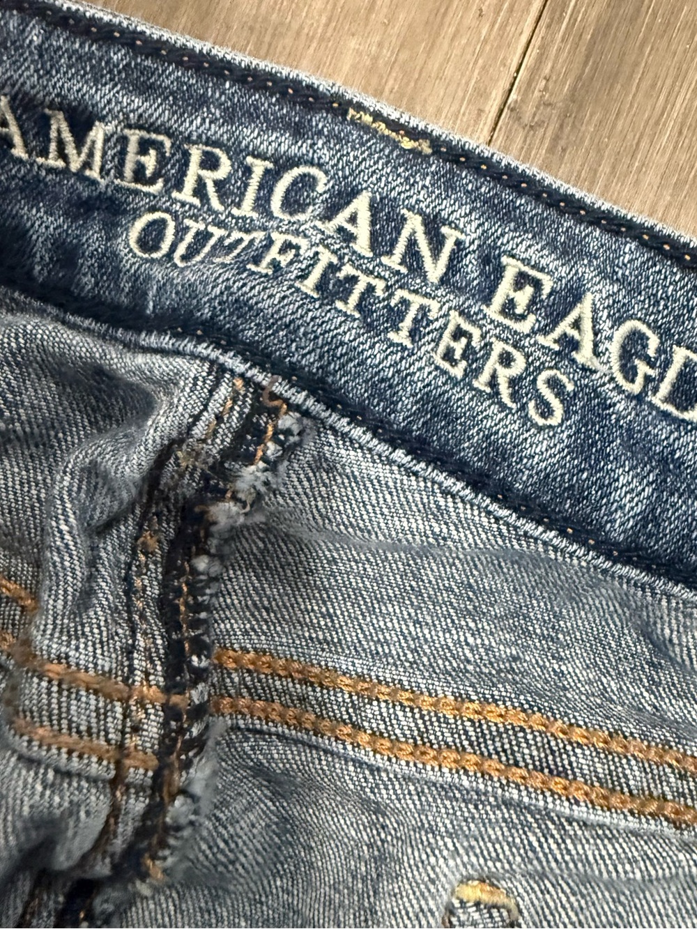 American Eagle Outfitters Low Wasted Denim Jeans-Straight Leg Size2 - Picture 3 of 7